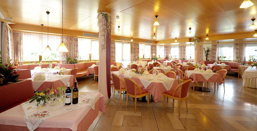 Hotel Waldheim Natz-Schabs Екстер'єр фото